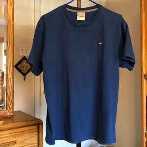 Nike Short Sleeve Large Royal Blue T-Shirt